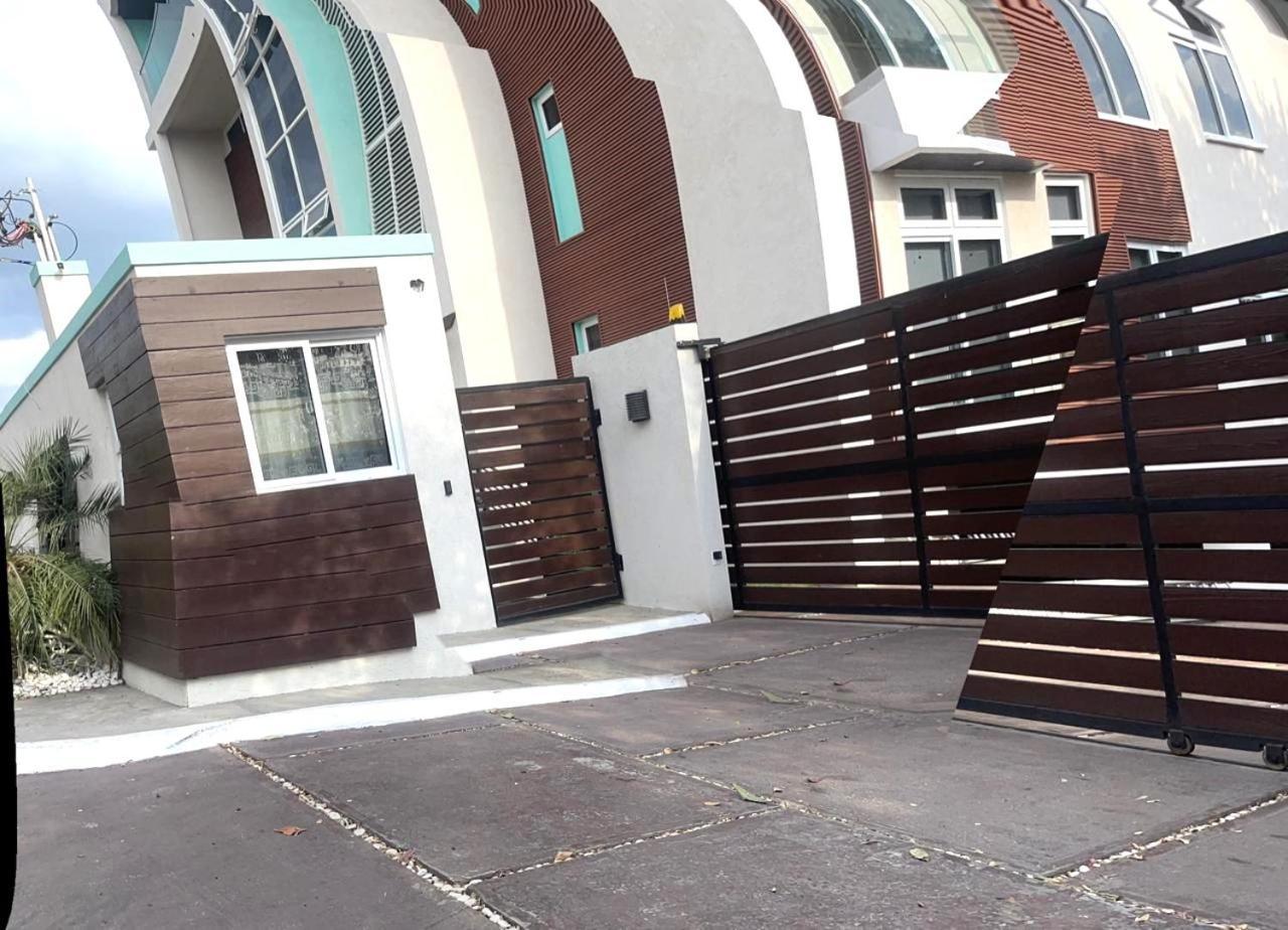 Liguanea -One Bedroom Oasis Near Us Embassy Kingston Exterior photo